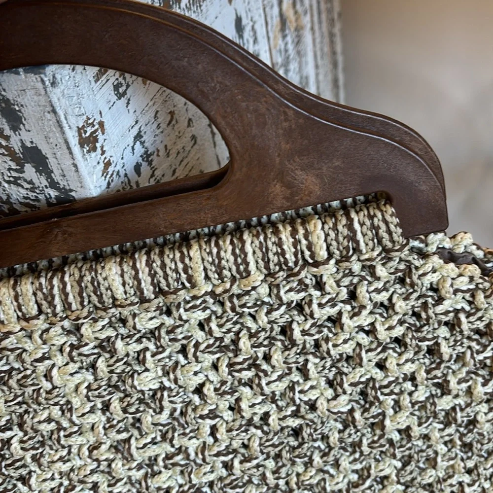 Vintage Boho Crocheted‎ Weaved Wooden Handle Bag Purse Tote Cream Brown